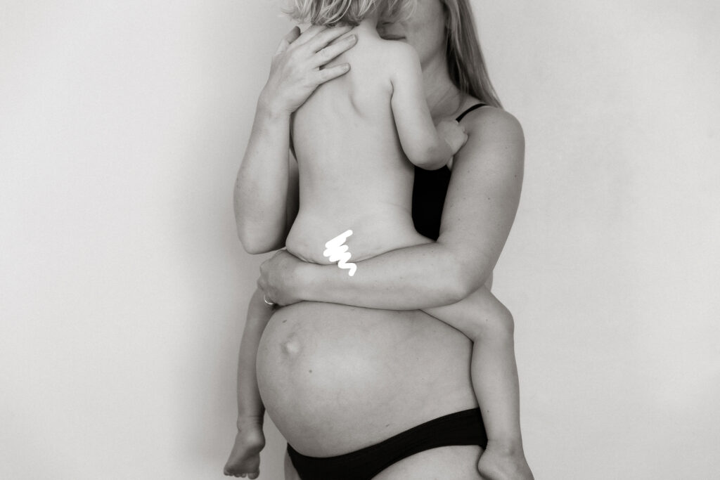 black and white natural maternity portrait